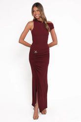 Sandara Off Shoulder Maxi Dress Burgundy