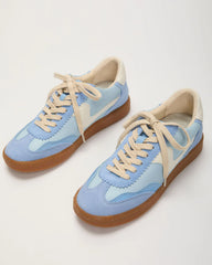Right Catch Sneakers