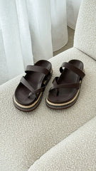 Amia Slide Chocolate