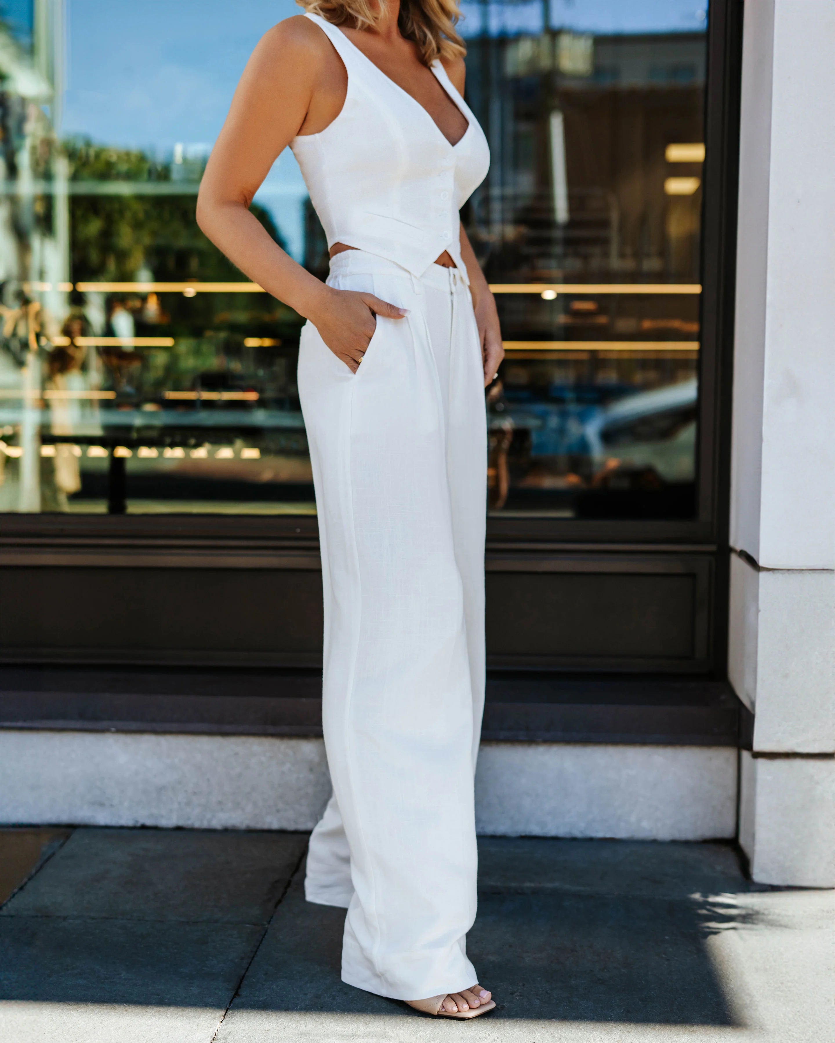 Leva Pocketed Wide Leg Pants