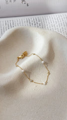 Nina Bracelet Gold Pearl