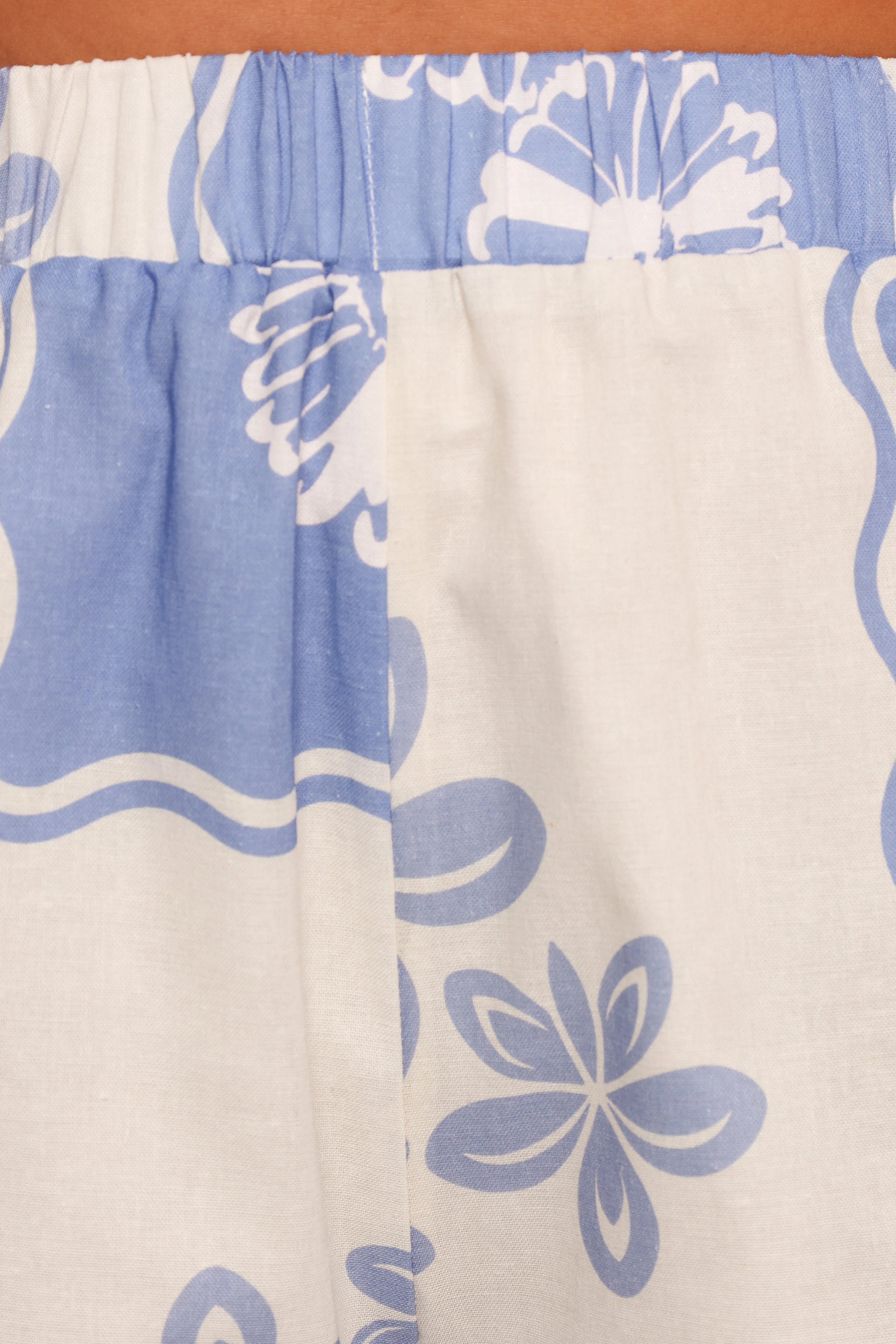 Shellie Shorts Blue Dahlia