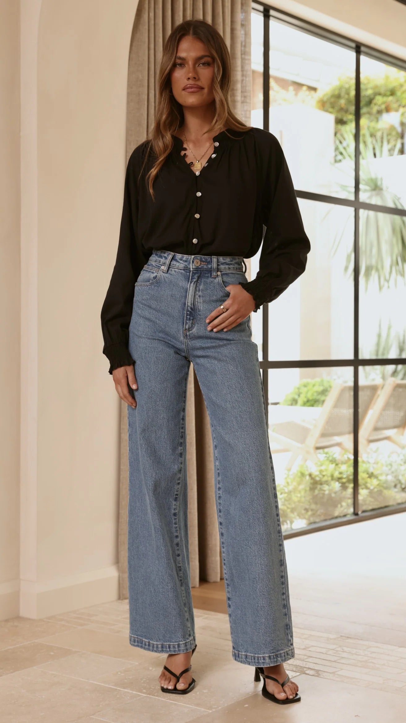 Solana Top Black