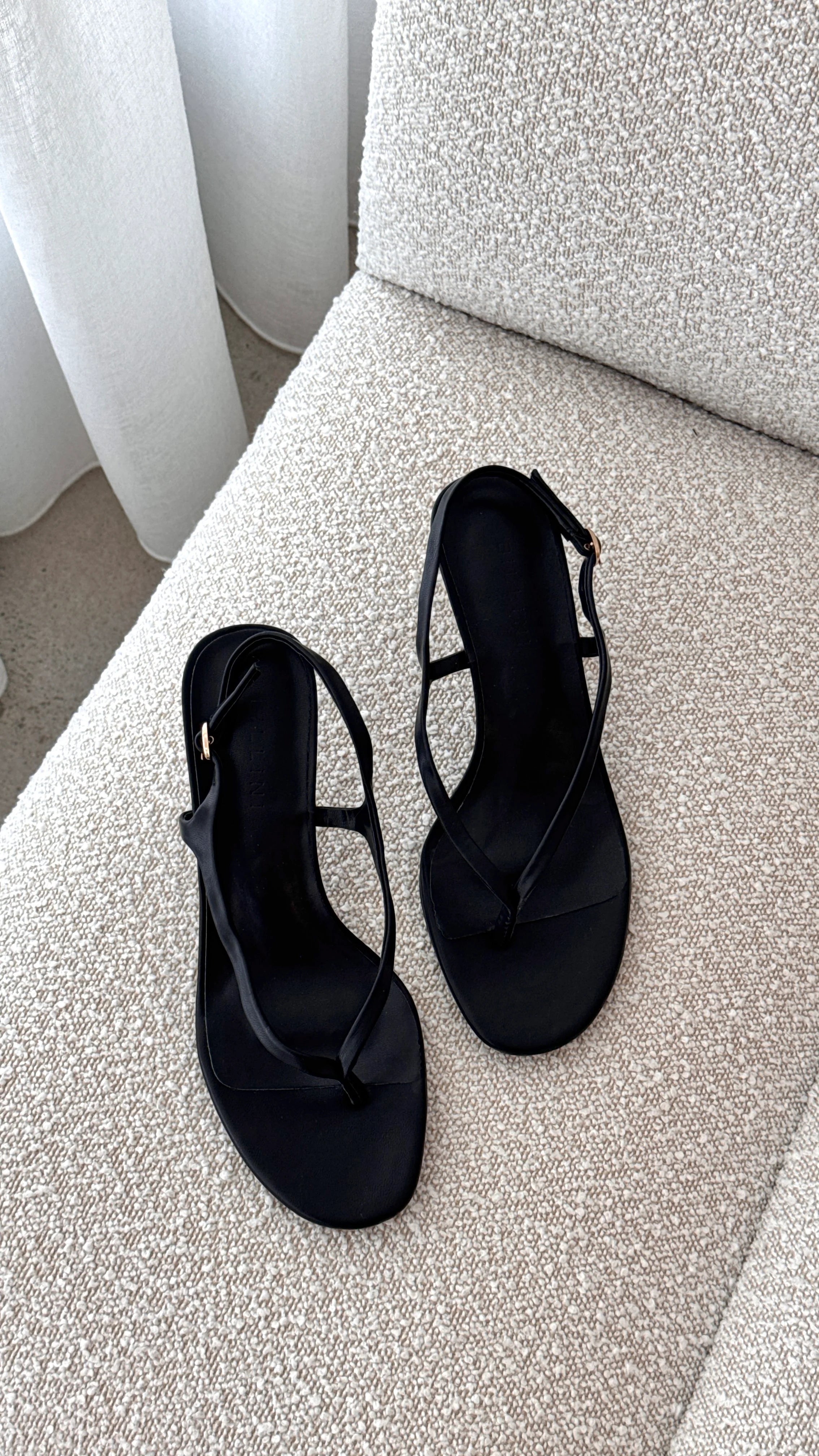 Novae Heel Black