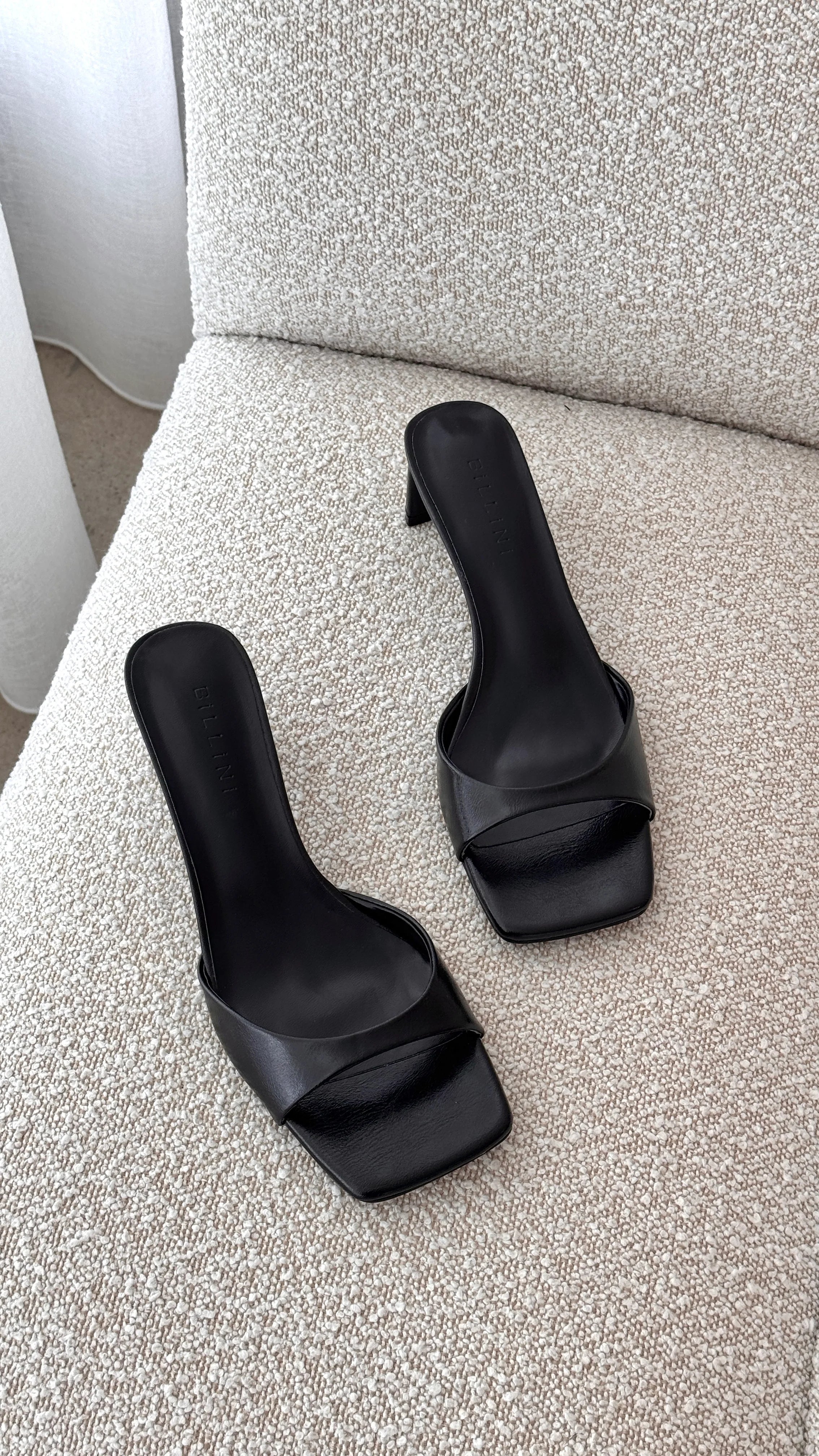 Yadira Heel Black