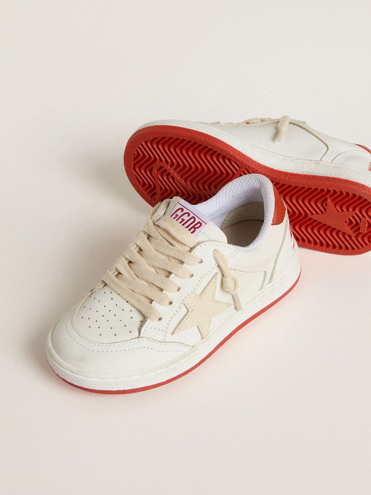 Junior Ball Star in leather with cream-colored star and red leather heel tab
