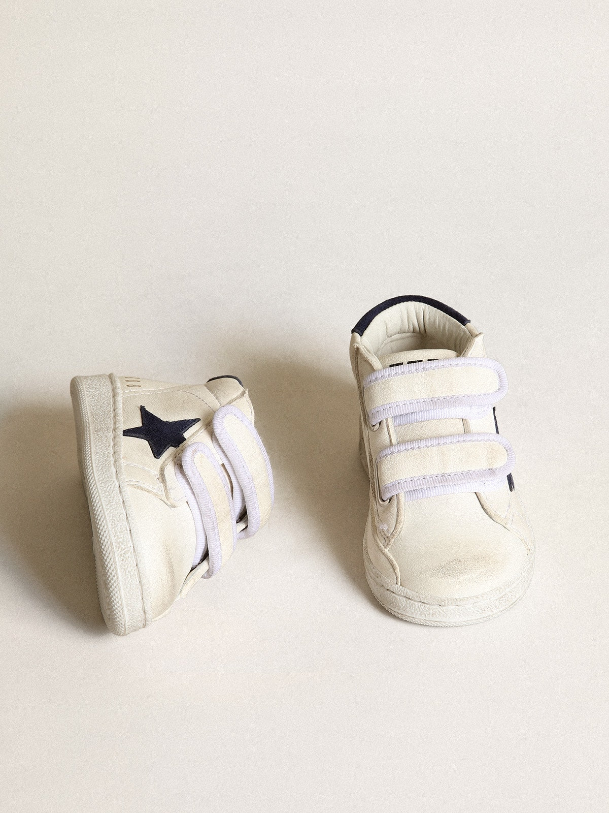 Junior June in nappa with dark blue suede star and heel tab