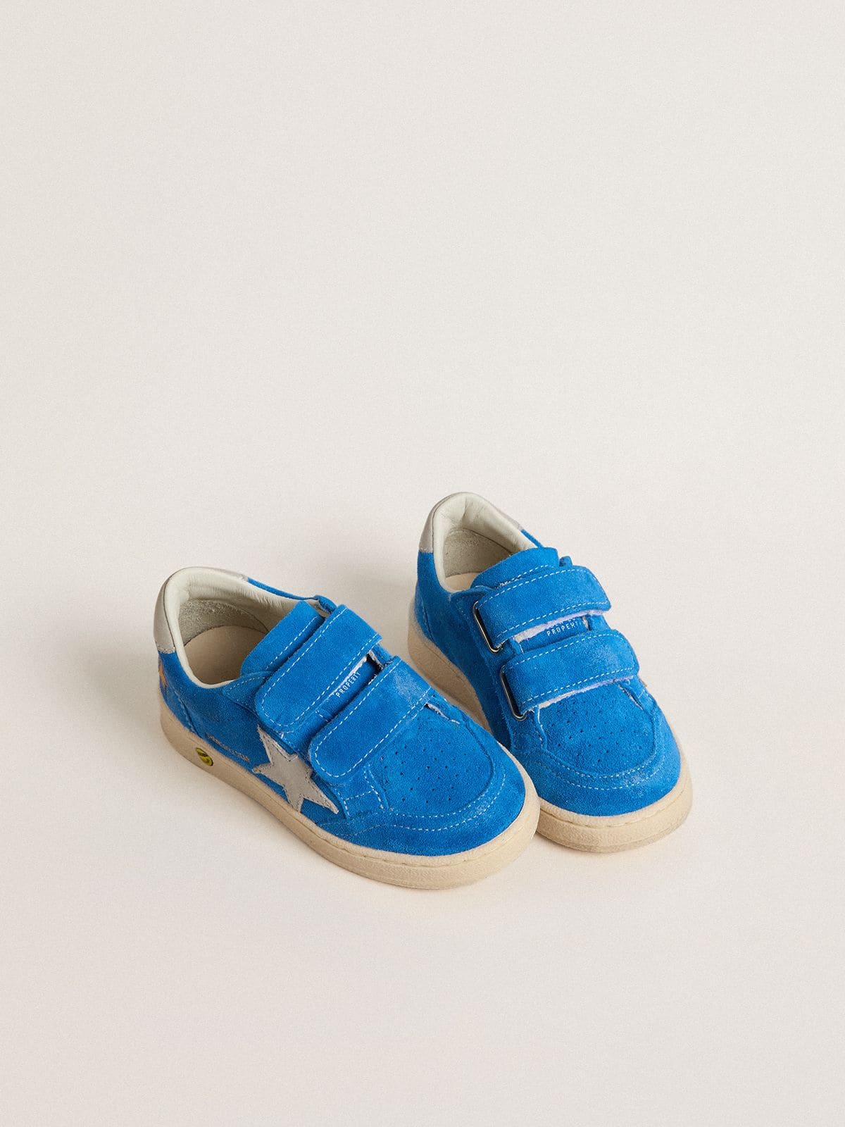 Junior Ball Star in light blue suede with gray nubuck star and heel tab