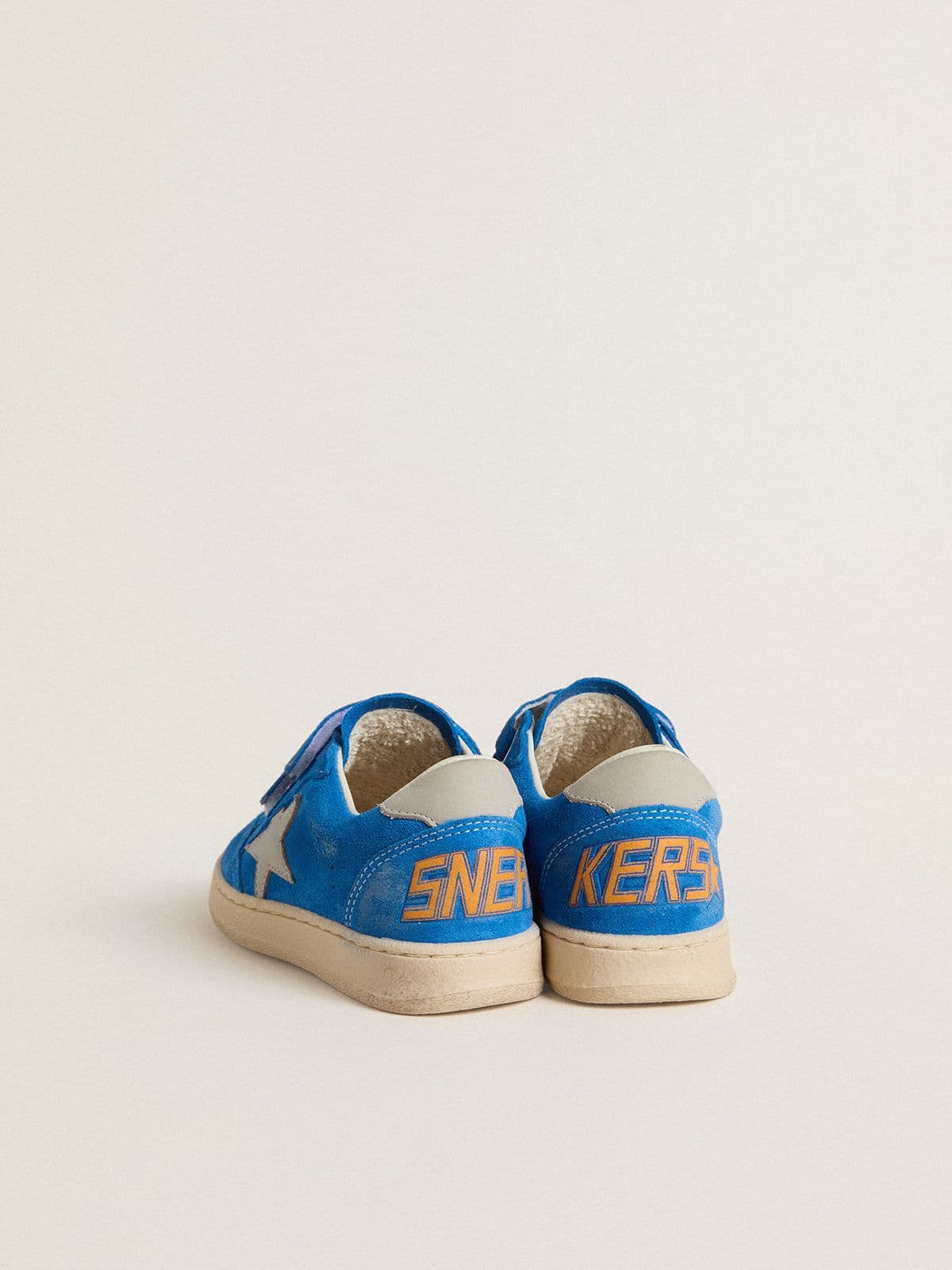 Junior Ball Star in light blue suede with gray nubuck star and heel tab