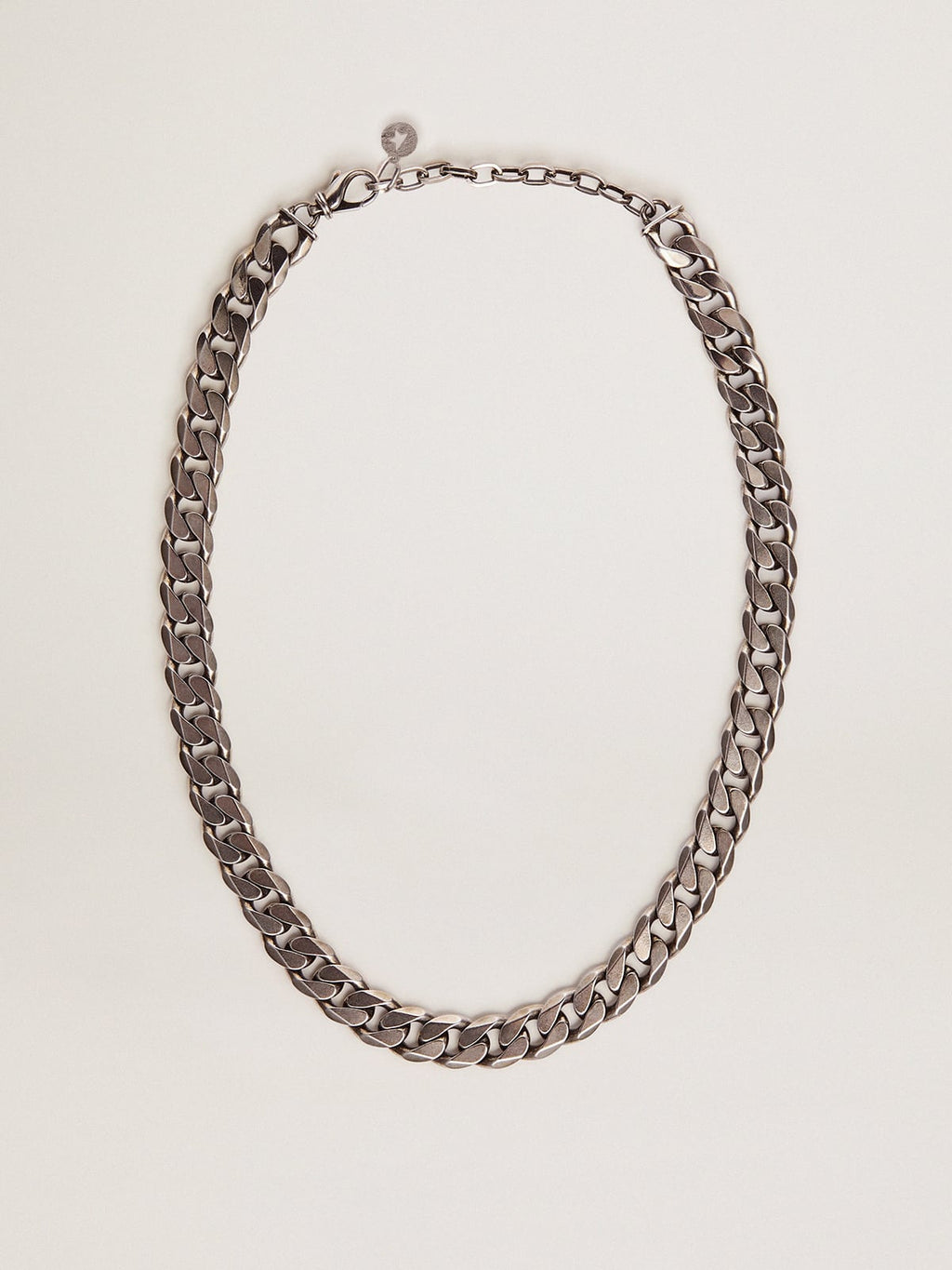 Men's antique silver-colored chain necklace