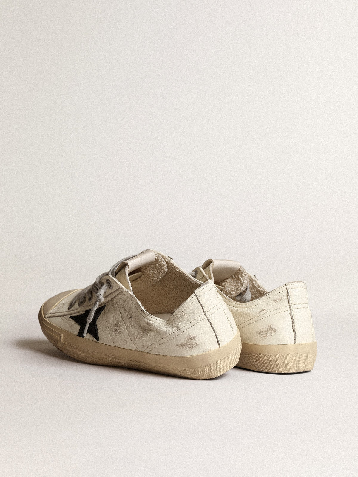 V-Star in nappa leather with black nubuck leather star