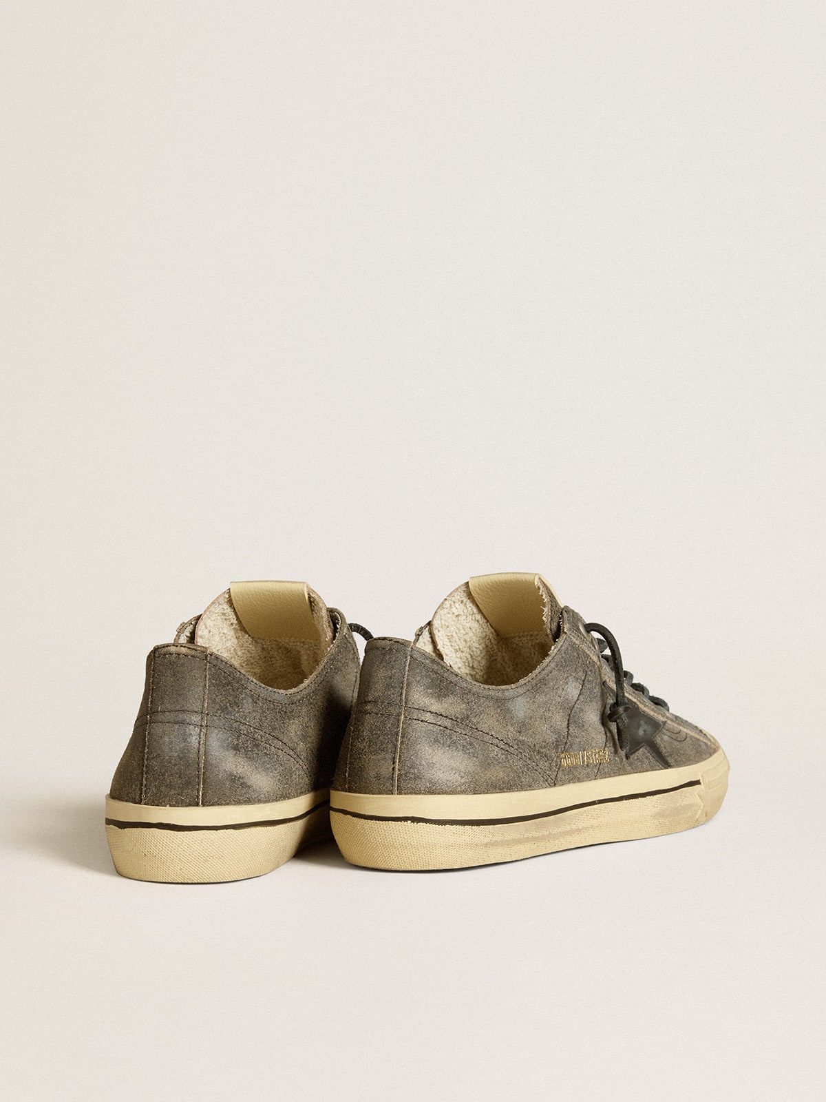 Men’s V-Star in black suede with black leather star