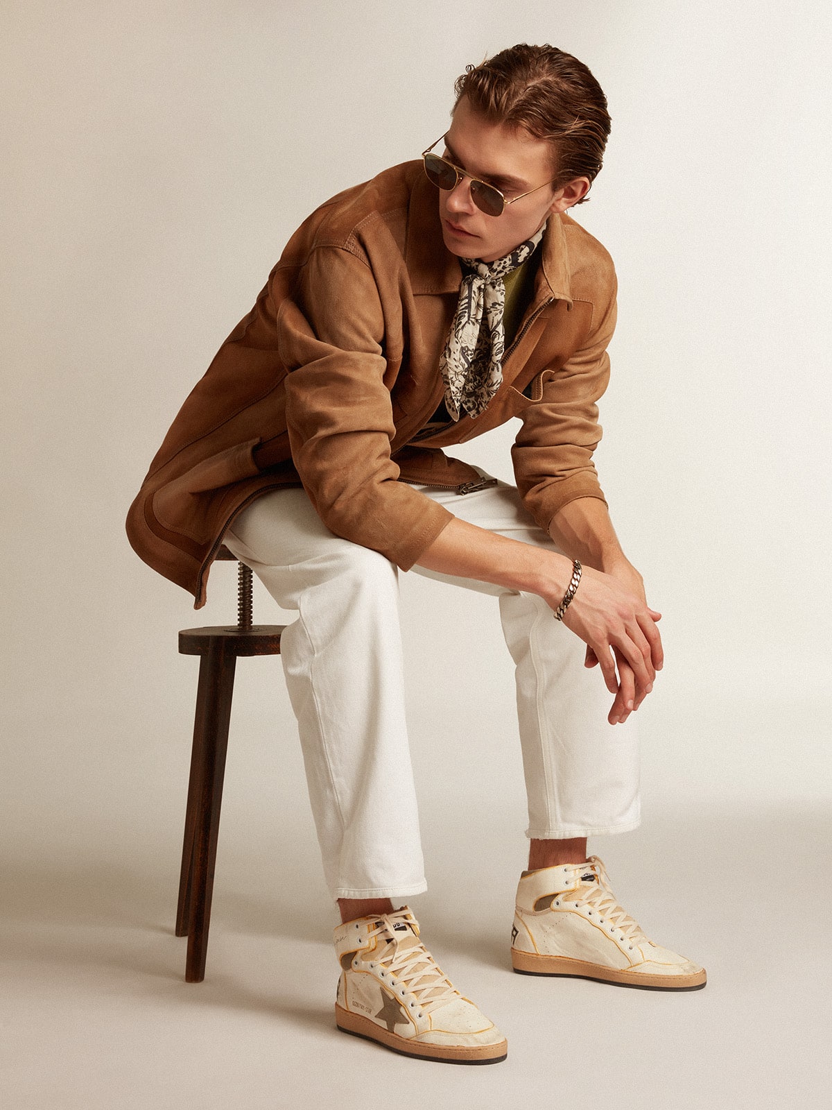 Men’s Sky-Star in white nappa leather with dove-gray suede star
