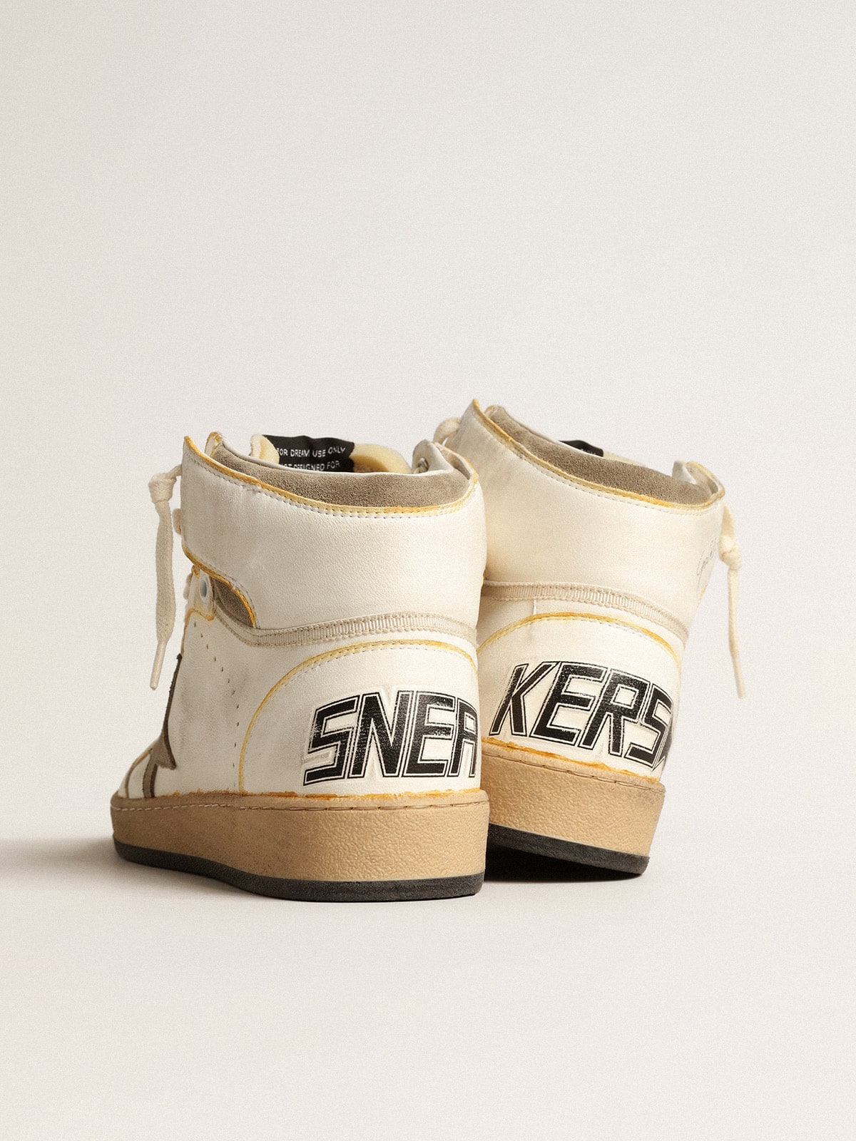 Men’s Sky-Star in white nappa leather with dove-gray suede star