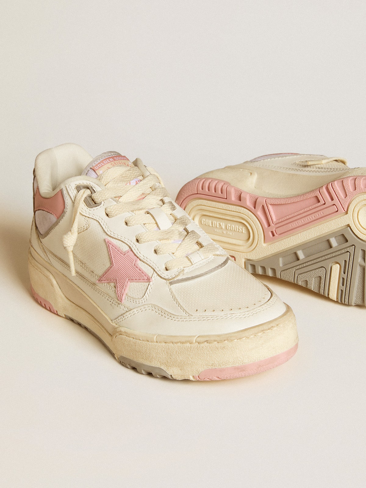 Men’s Forty2 with pink star and white leather heel tab