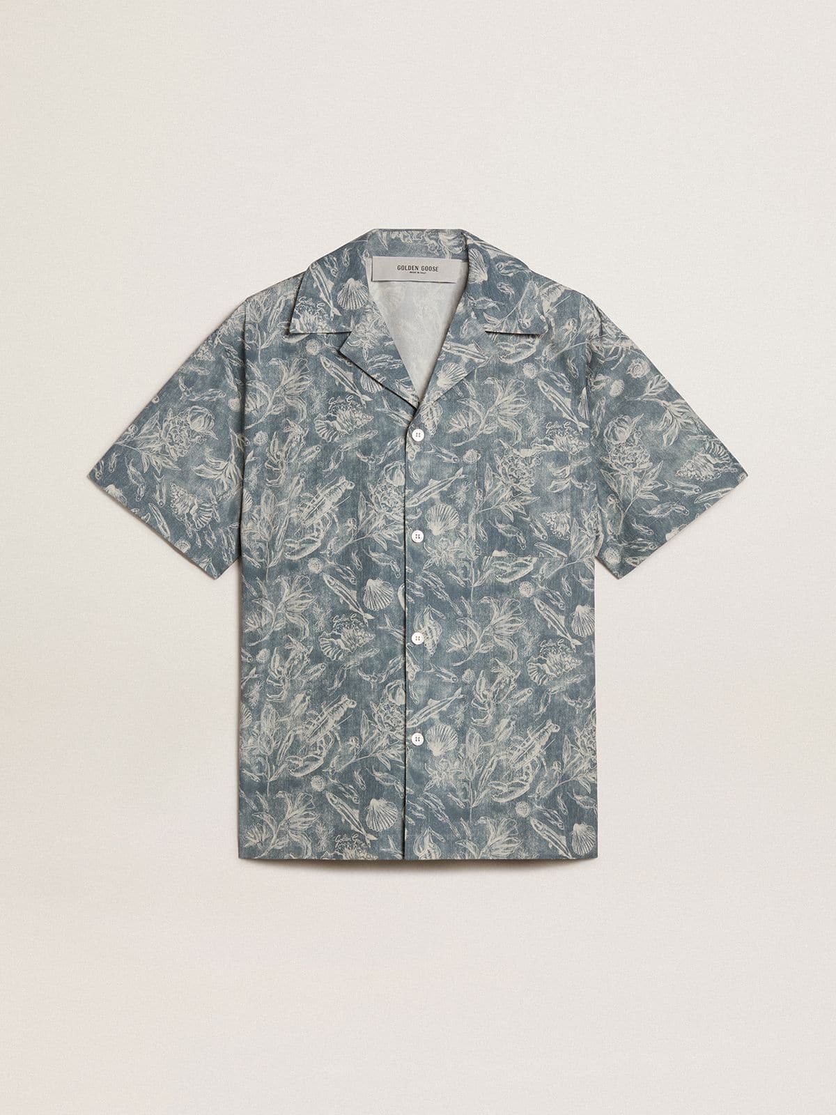 Men's short-sleeved pajama-style poplin shirt with a blue and white marine print