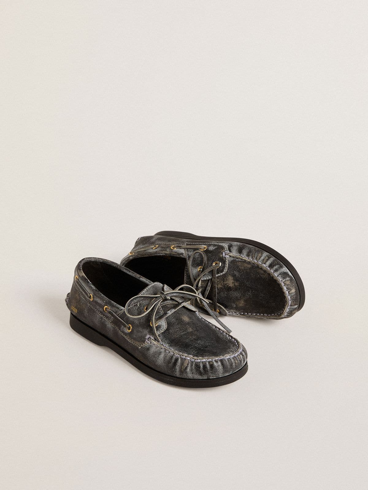 Cruise Teen loafer in distressed-effect black leather
