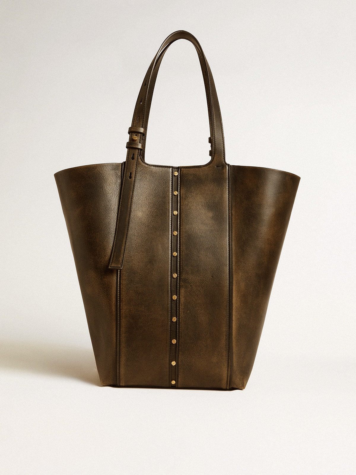 24/7 Bag North South in black distressed leather with adjustable handles