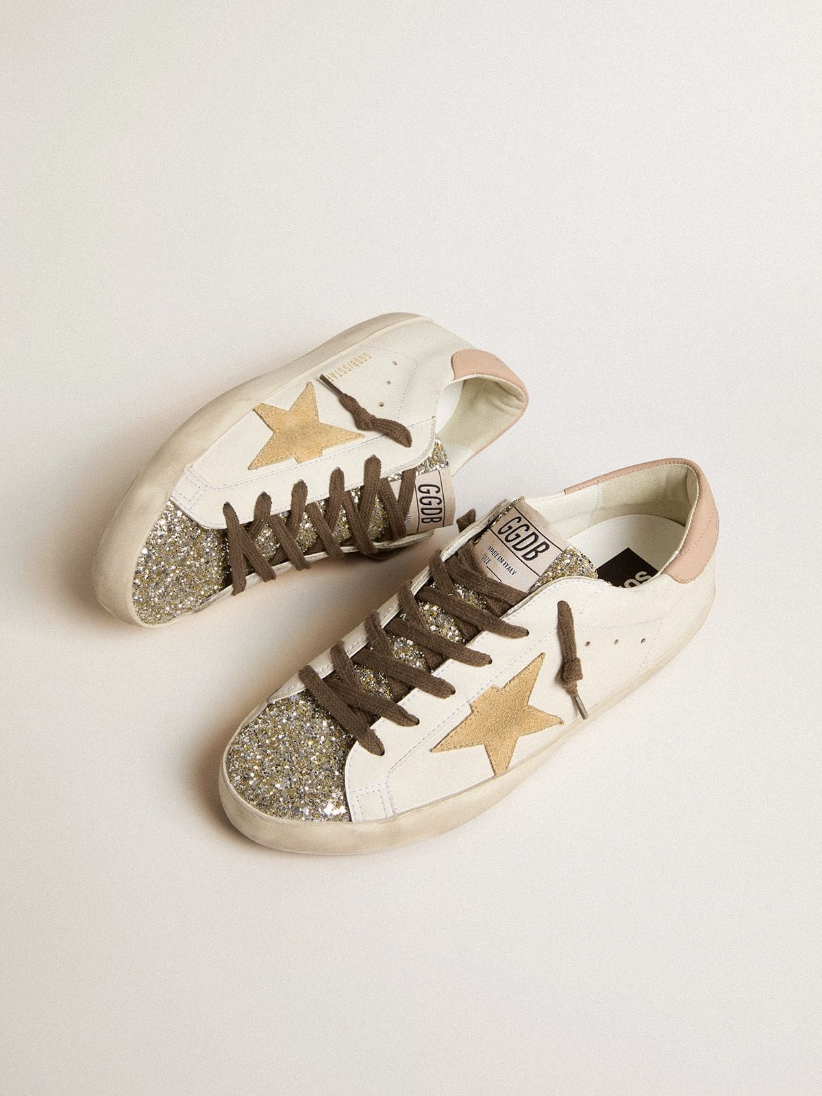 Women’s Bio-based Super-Star with platinum glitter tongue