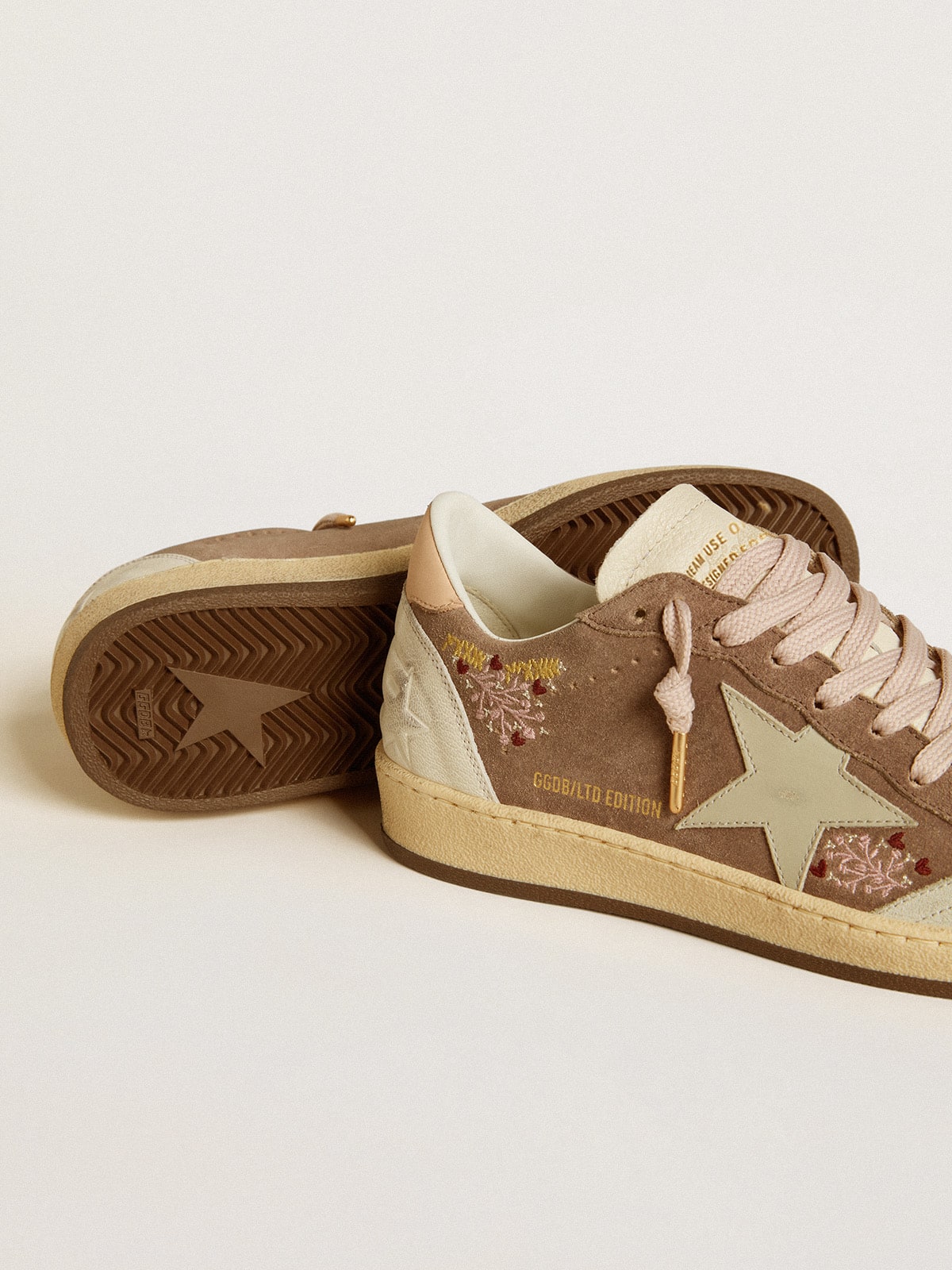 Women's Ball Star in brown suede with leather star and heel tab