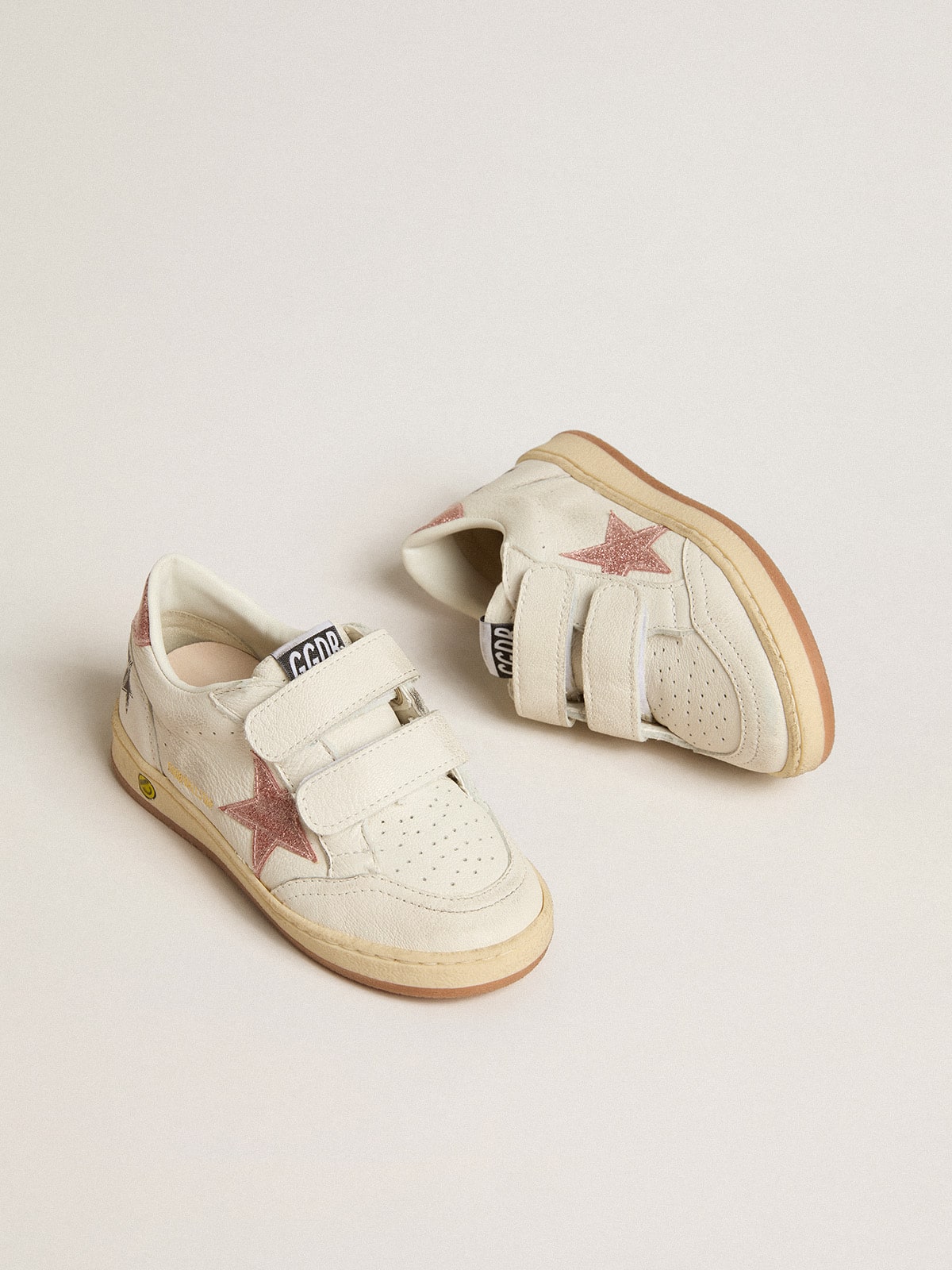 Ball Star Young in nappa with peach-pink glitter star and heel tab