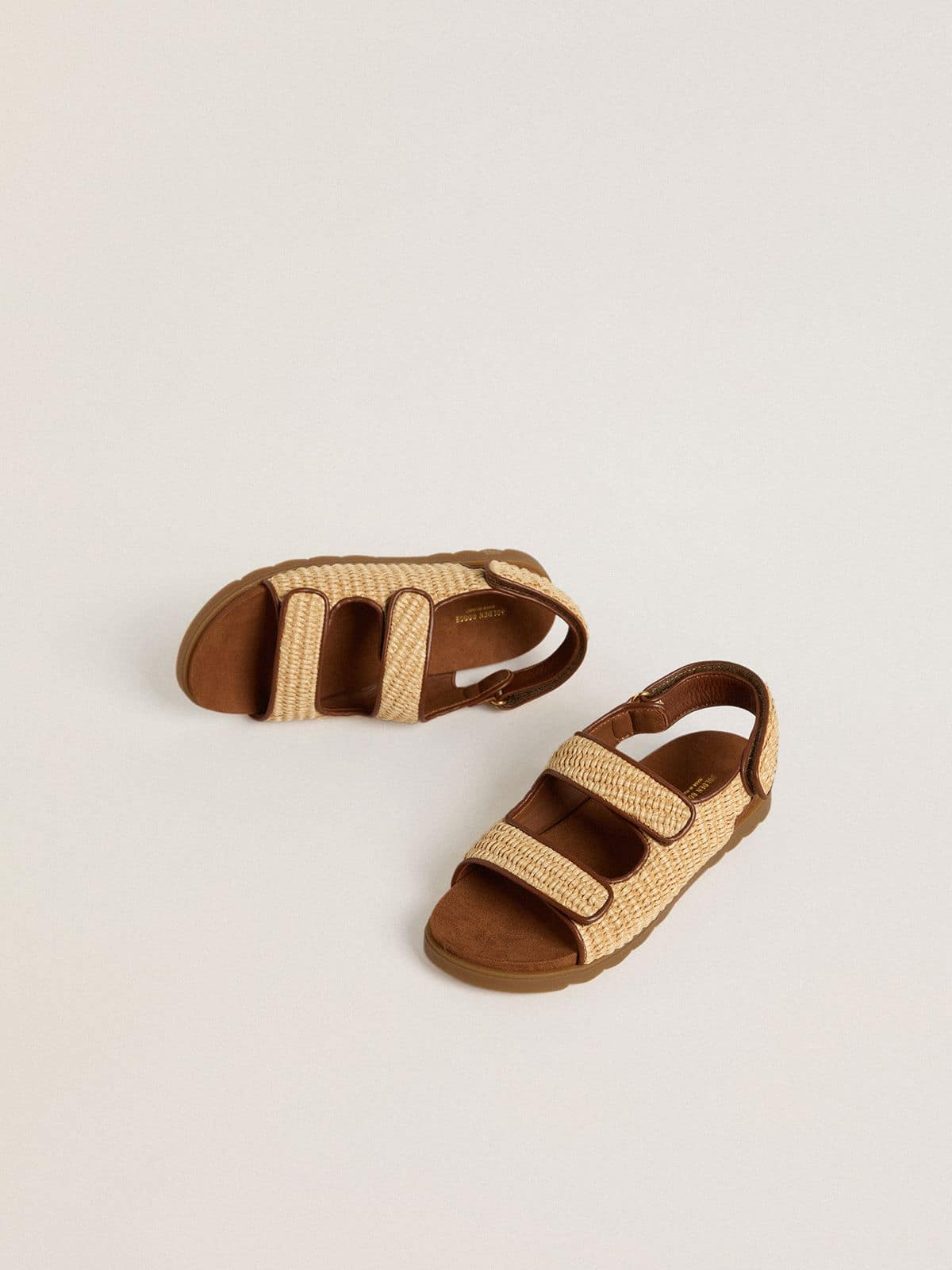 Young Noa sandals in beige raffia and brown leather