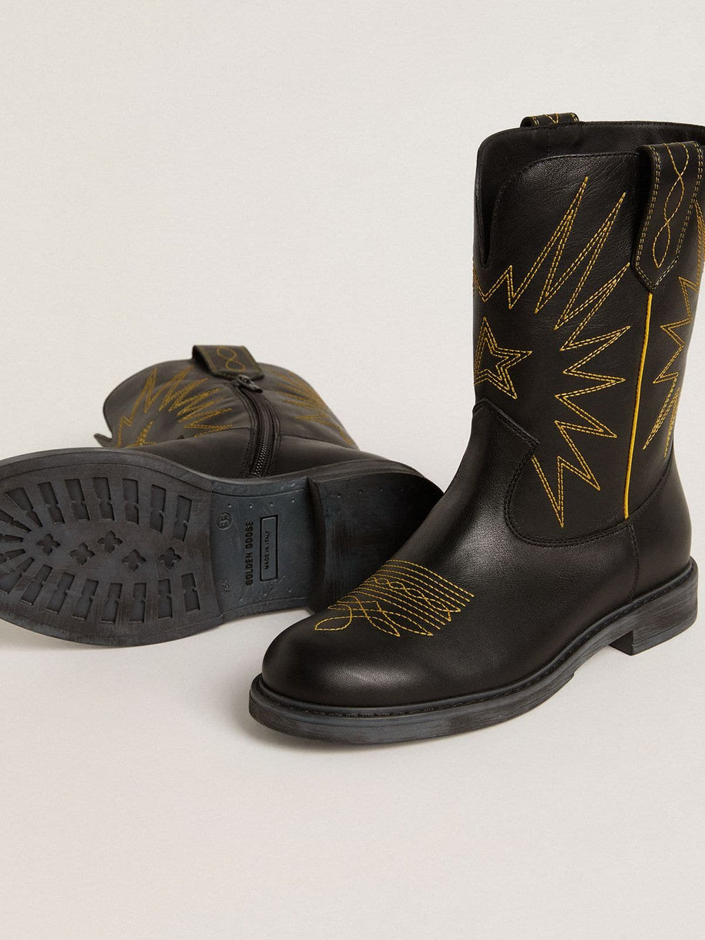 Wish Young boots in black leather with yellow star embroidery