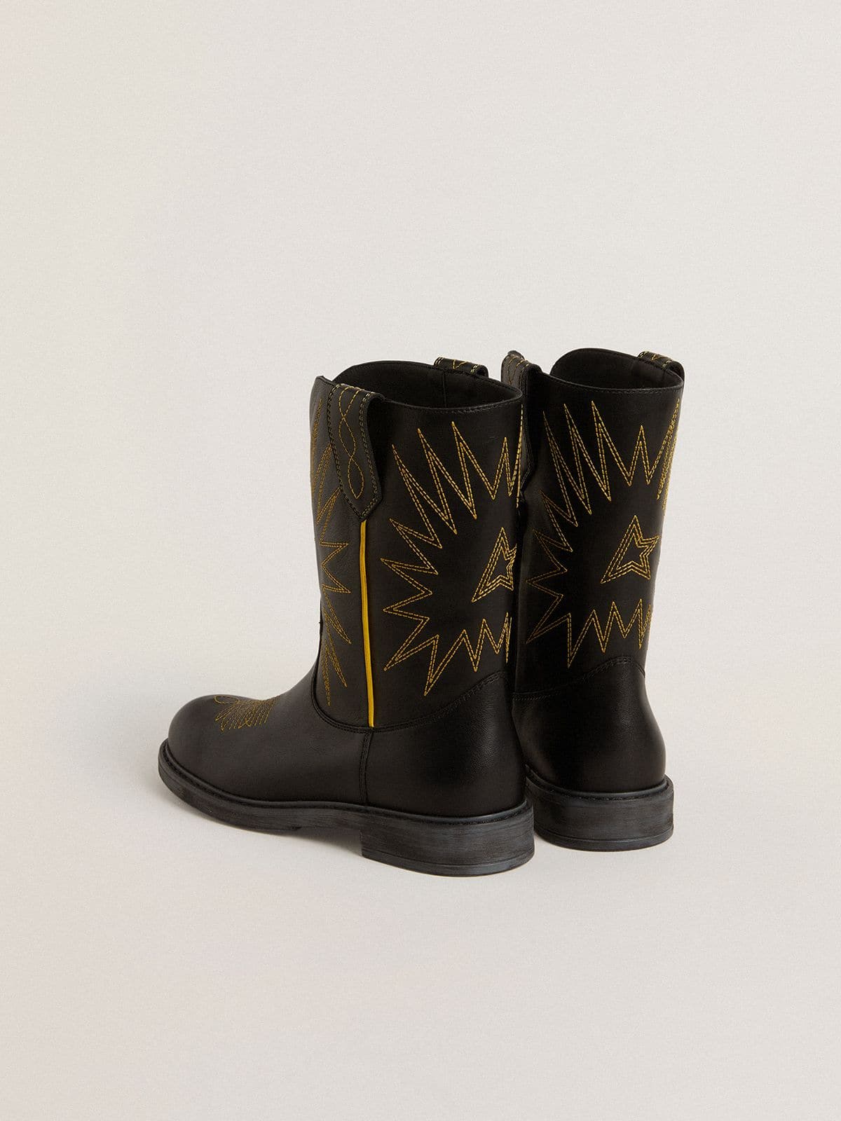 Wish Young boots in black leather with yellow star embroidery