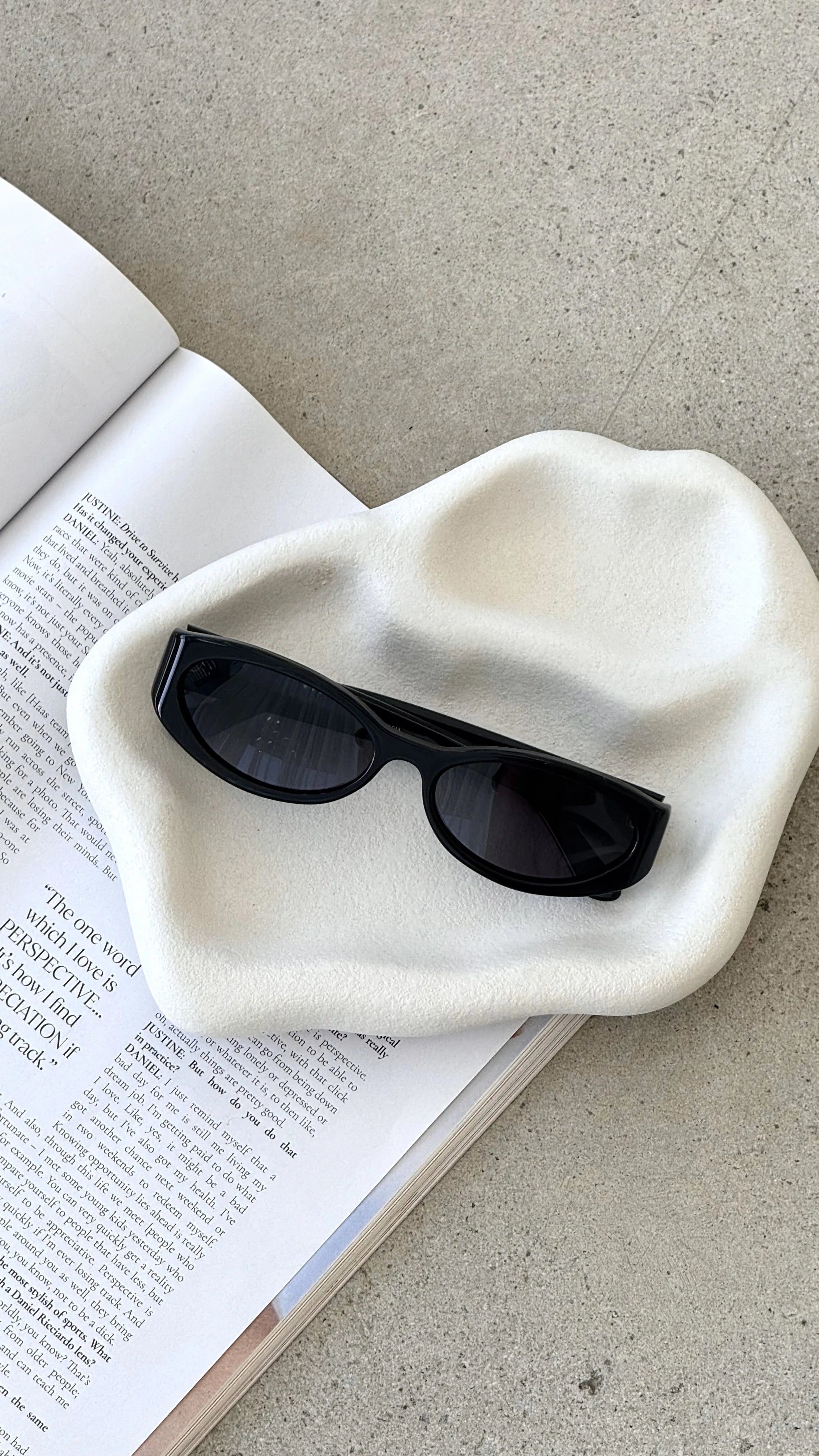 The Kasia Sunglasses Black Black