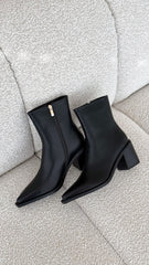 Leanora Boots Black