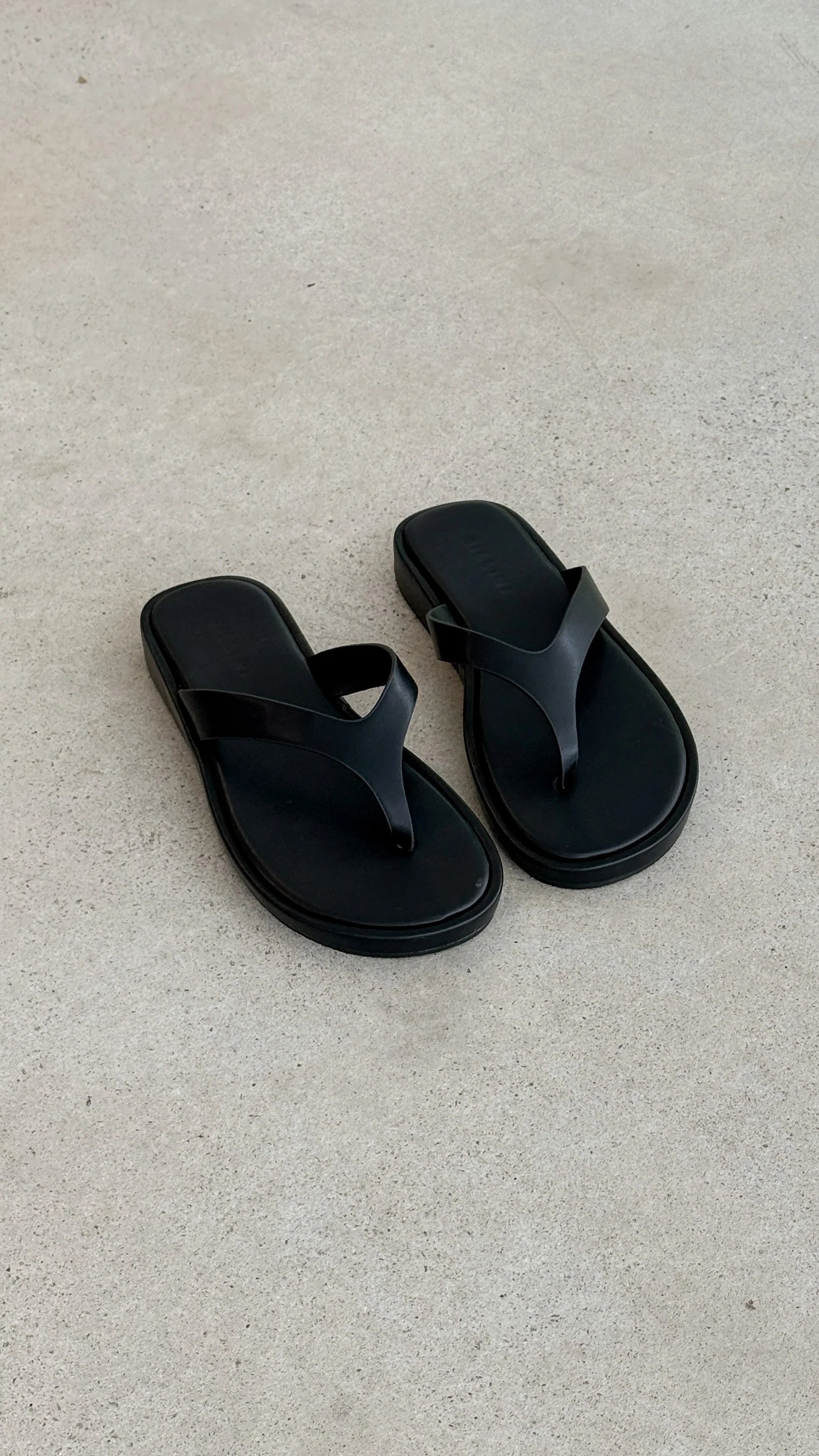 Orianna Slide Black