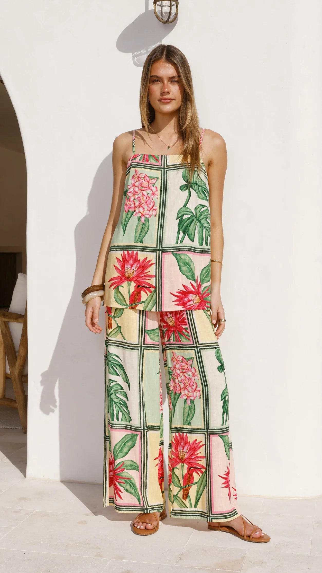 Uma Top Tropical Bloom